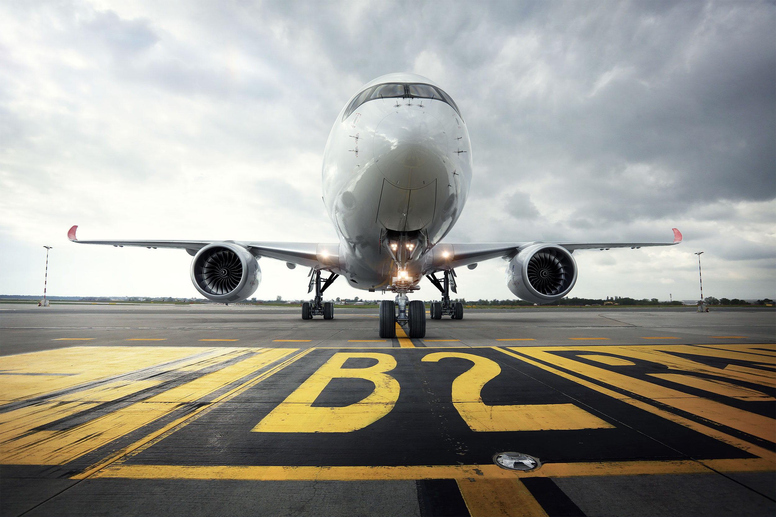 Airbus A350-900 Front — final render 1